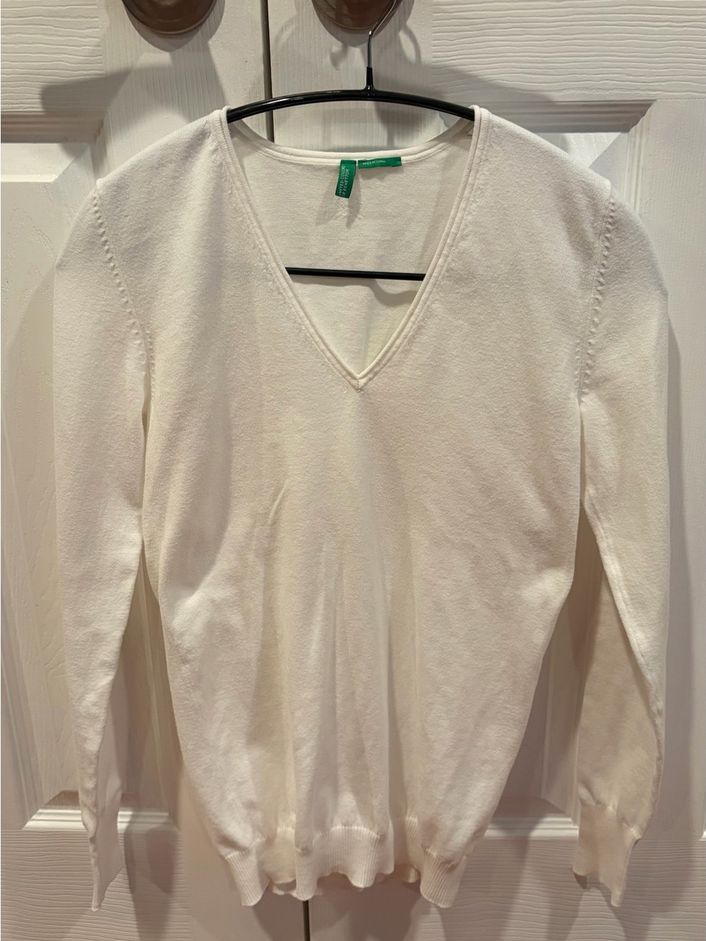 United Colors of Benetton Lightweight V-Neck Sweater